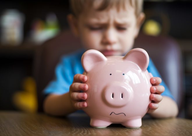 The trauma of childhood behind your money habits, according to psychology