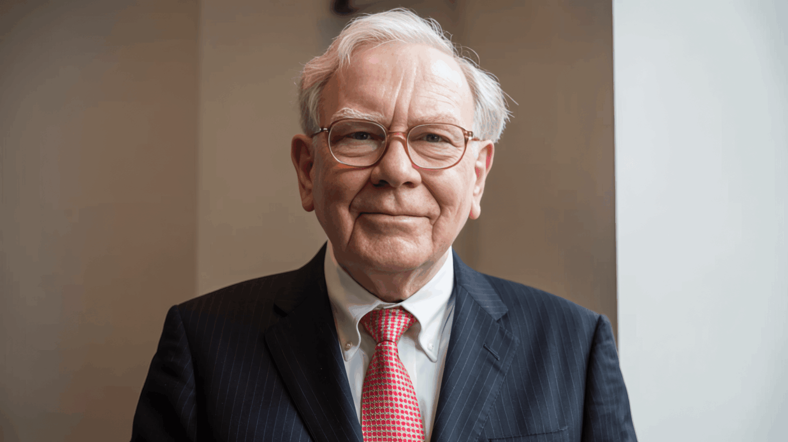 Warren Buffett: the “toll bridge” strategy that quietly creates wealth over time