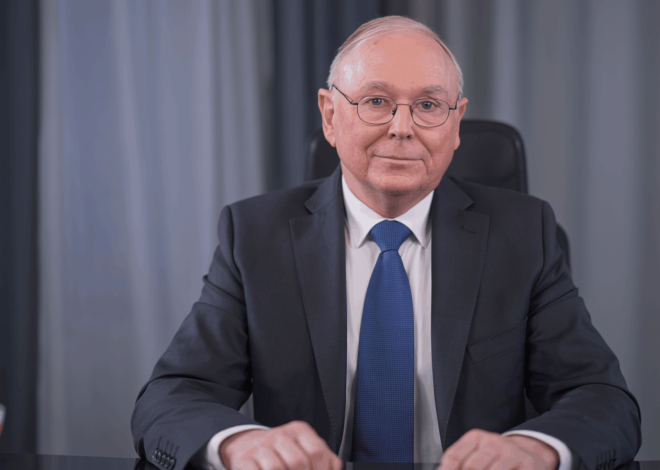People With A Growth Mindset Don’t Waste Time On These 5 Things, According To Charlie Munger