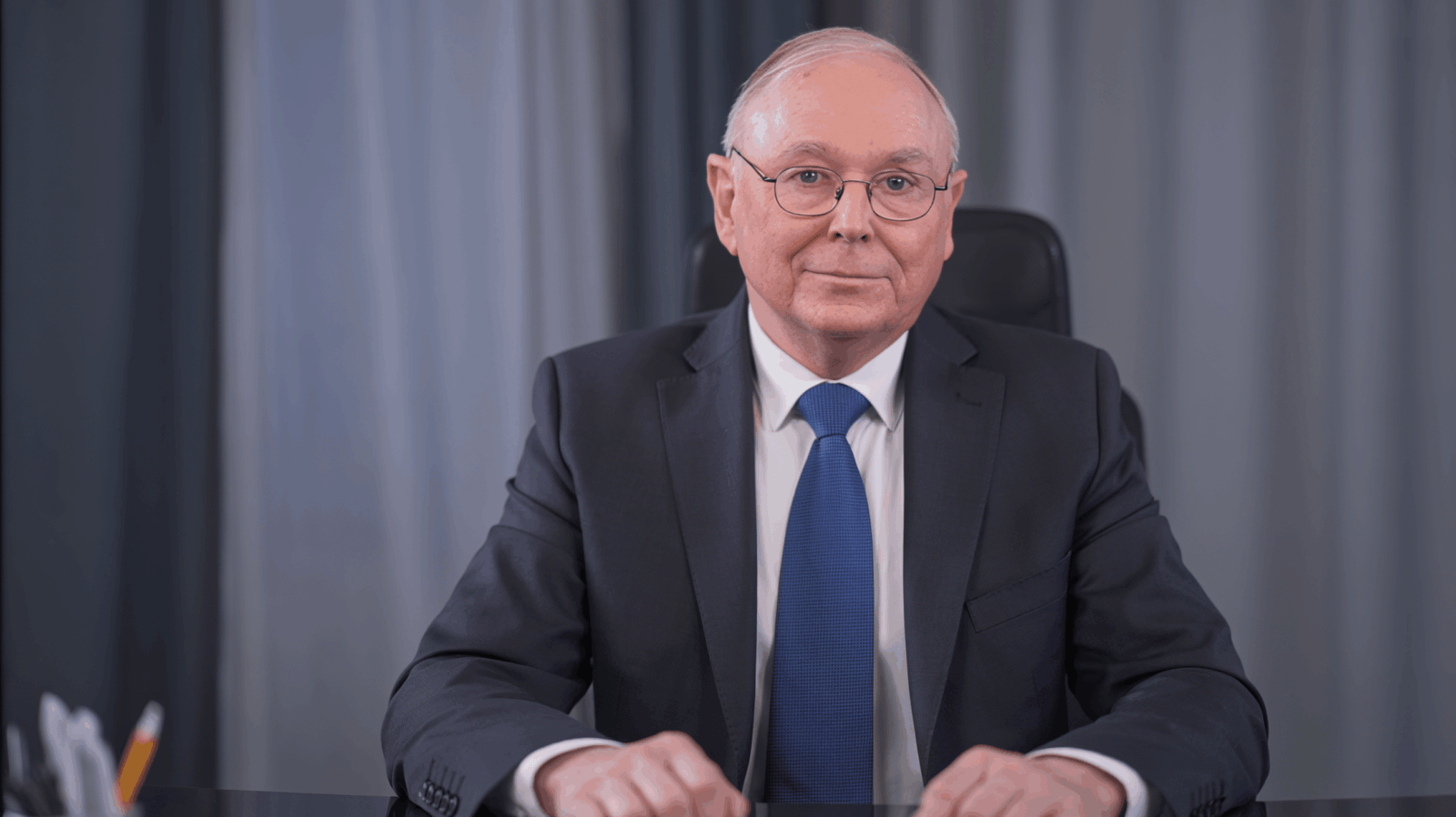 People With A Growth Mindset Don’t Waste Time On These 5 Things, According To Charlie Munger