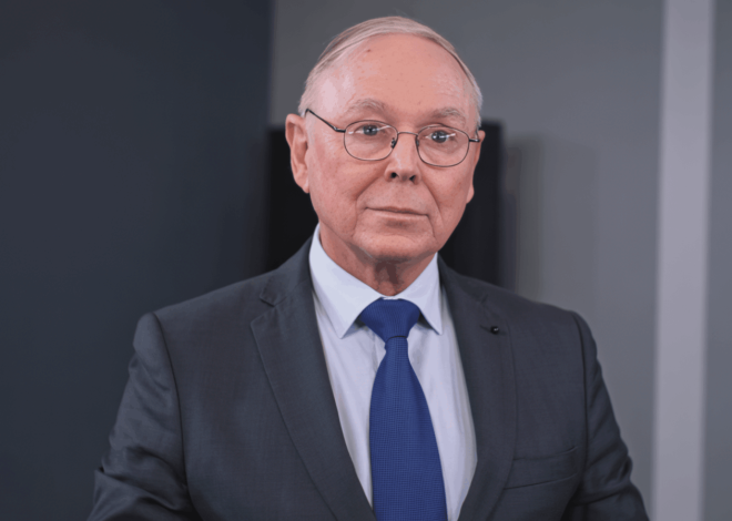 5 habits of mentally strong people, according to Charlie Munger