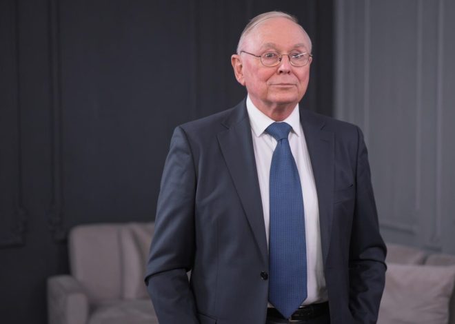 Charlie Munger Believed Wealth Comes From These 5 Mental Habits That Middle-Class People Never Develop