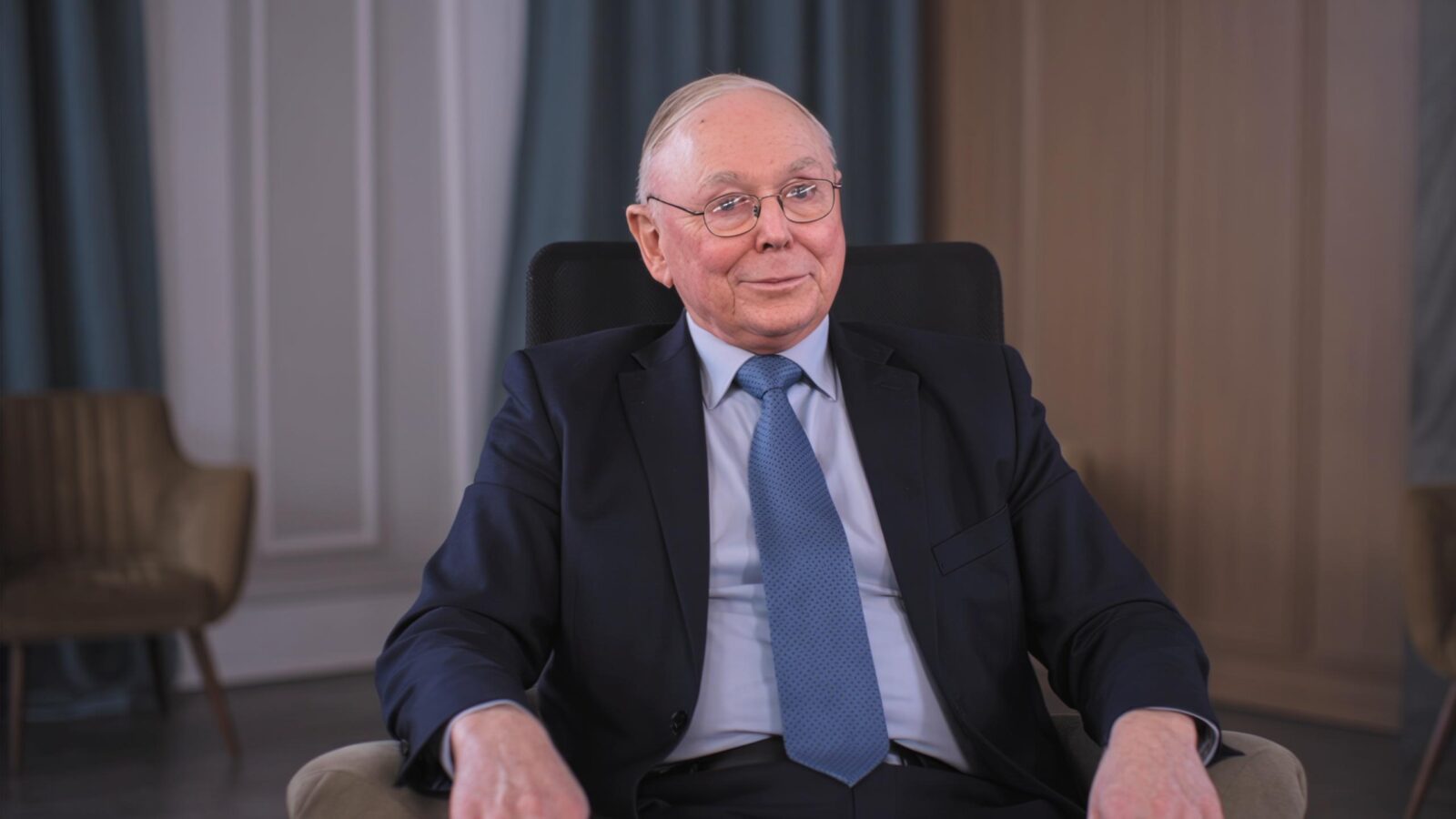 Charlie Munger Thought Faster and Harder Than Almost Anyone: The 7 Mental Models Behind It